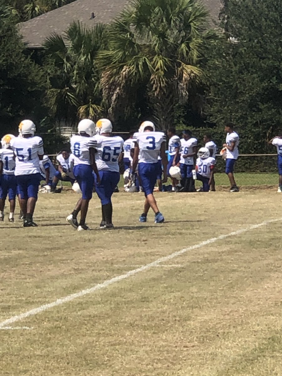 esjprepacademy's tweet photo. Very proud of our Bobcat boys and coaches on today. Special thanks to our traveling Bobcat fans! Thank you also to Mrs. Averett for providing after game fuel! #ESJPREP #Bobcatfootball https://t.co/5tedagAwho