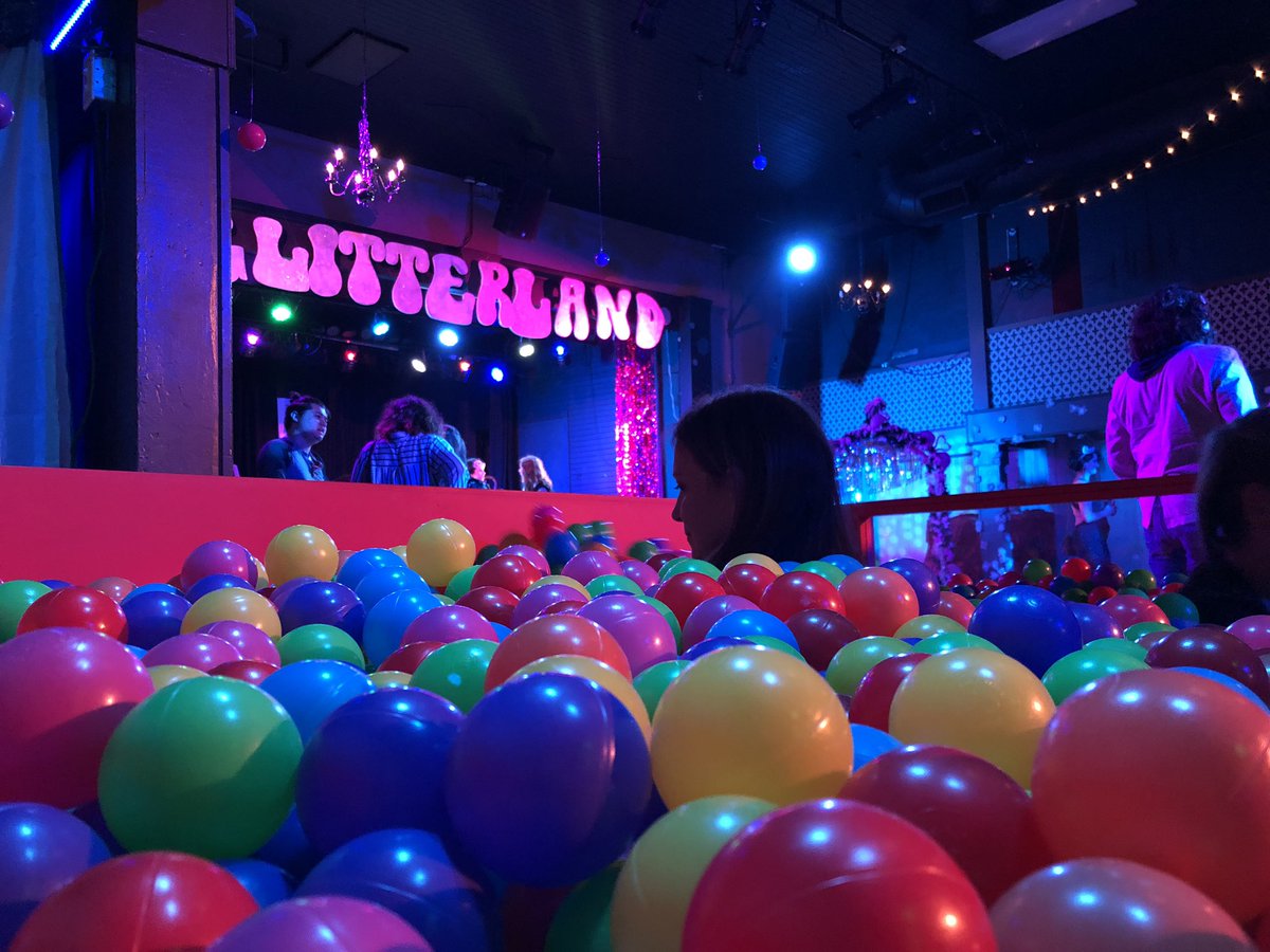Ways to make your #VanFringe show an absolute blast!  Watch the show from a ball pit like they have in  #AliceInGlitterland #geekenders