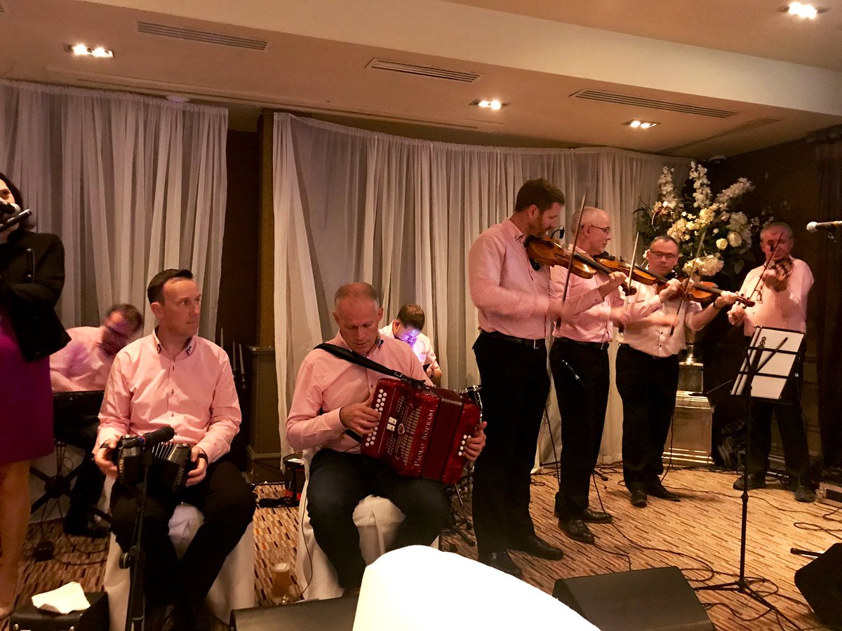 Delighted to be here at the #CROSSCycle in Westport - brilliant atmosphere every year, all in aid of a great cause! Well done to all the organisers! <a href="/_RugbyLegends/">Friends of Cross Cancer Research</a> <a href="/Surgery_TCD/">GI Translational Oncology Research Group</a> 🚴🏼‍♀️🚴🏼‍♂️