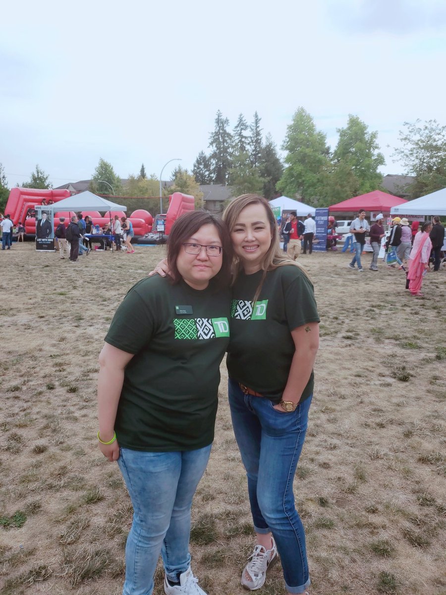 KayleeKw_TD's tweet photo. Come check us out at TD booth at  Fleetwood communtiy festival 2019 and enjoy playing games and get some goodies. 🤗 Happy to see lot of support from #tdfleetwoodfam and giving back to the community. #fleetwoodcommunityfestival @LowenTrang_TD @CarrieKim_TD @GurjivChahil_TD https://t.co/pLwPVzbGLb