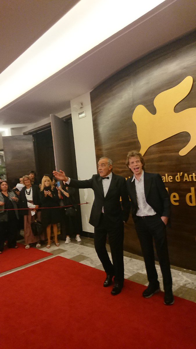 Yoshihyde ジュゼッペ カポトンディ監督 バーント オレンジ ヘレシー 原題 The Burnt Orange Heresy を観了 美術評論家が富豪 ミック ジャガー から 幻の画家をインタビューするよう依頼される シンプルな構成ではあるけれど