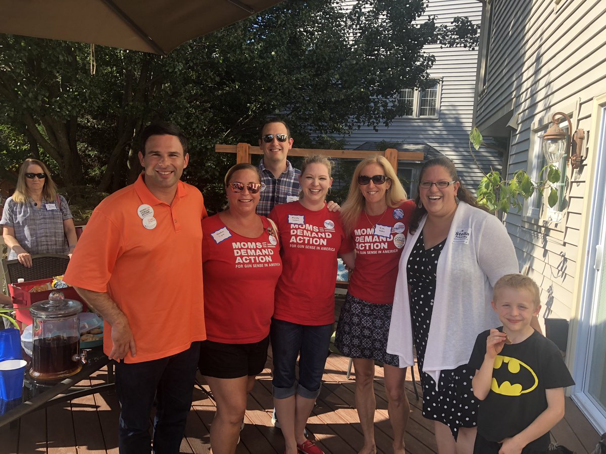 winterpersists's tweet photo. Great meet & greet with @HelmerVA for Delegate & @stella_pekarsky for School Board! #Valeg #ExpectUs @MomsDemand #HD40 https://t.co/eodrMNP328