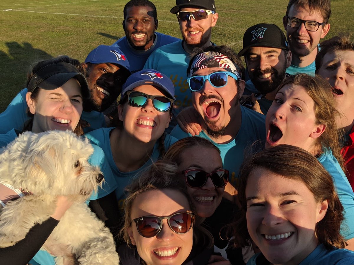 VoltsSoftball's tweet photo. Incredible day at Publishers! Lost the final but so proud of this lot for everything they did today! ⚡️ https://t.co/jzTr56Ol4z