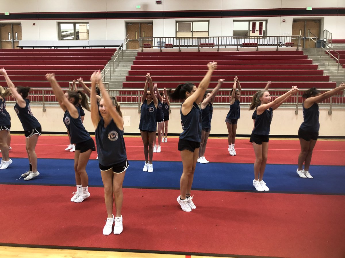 LT_TheGoldenLaw's tweet photo. Working on Saturdays is REALLY FUN when it’s with this incredible crew. Counting my blessings to have these cheerleaders this year with their endless spirit, drive, talent and sweetness. Bring on the first game! We are ready! GO KNIGHTS!!! #ltmsknights #ilovecheer https://t.co/Y2h2r3hW2m