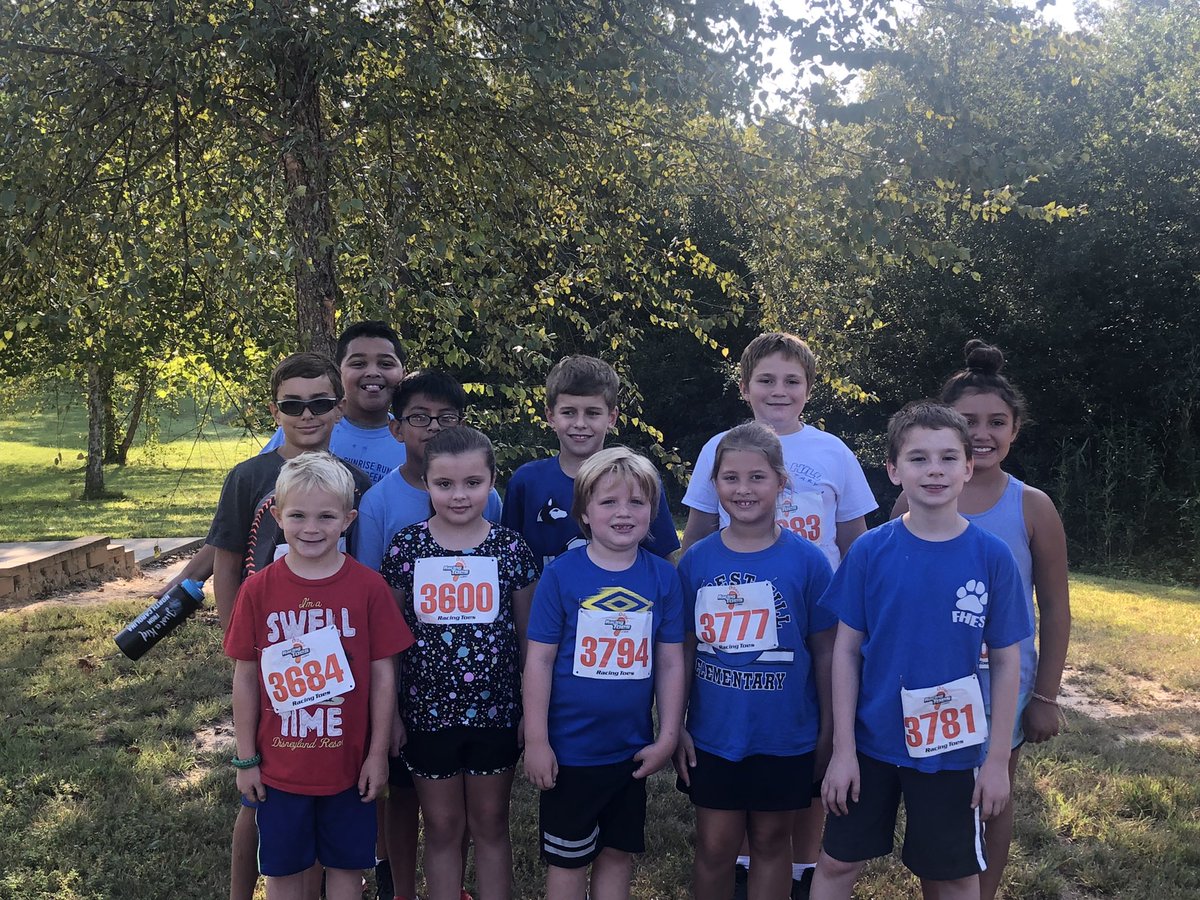 fhes_huskies's tweet photo. These Huskies had a great time at the Sunrise Fun Run this morning! #ignitelearningBCPS #fhes_huskies https://t.co/BJ0kLkQTDe