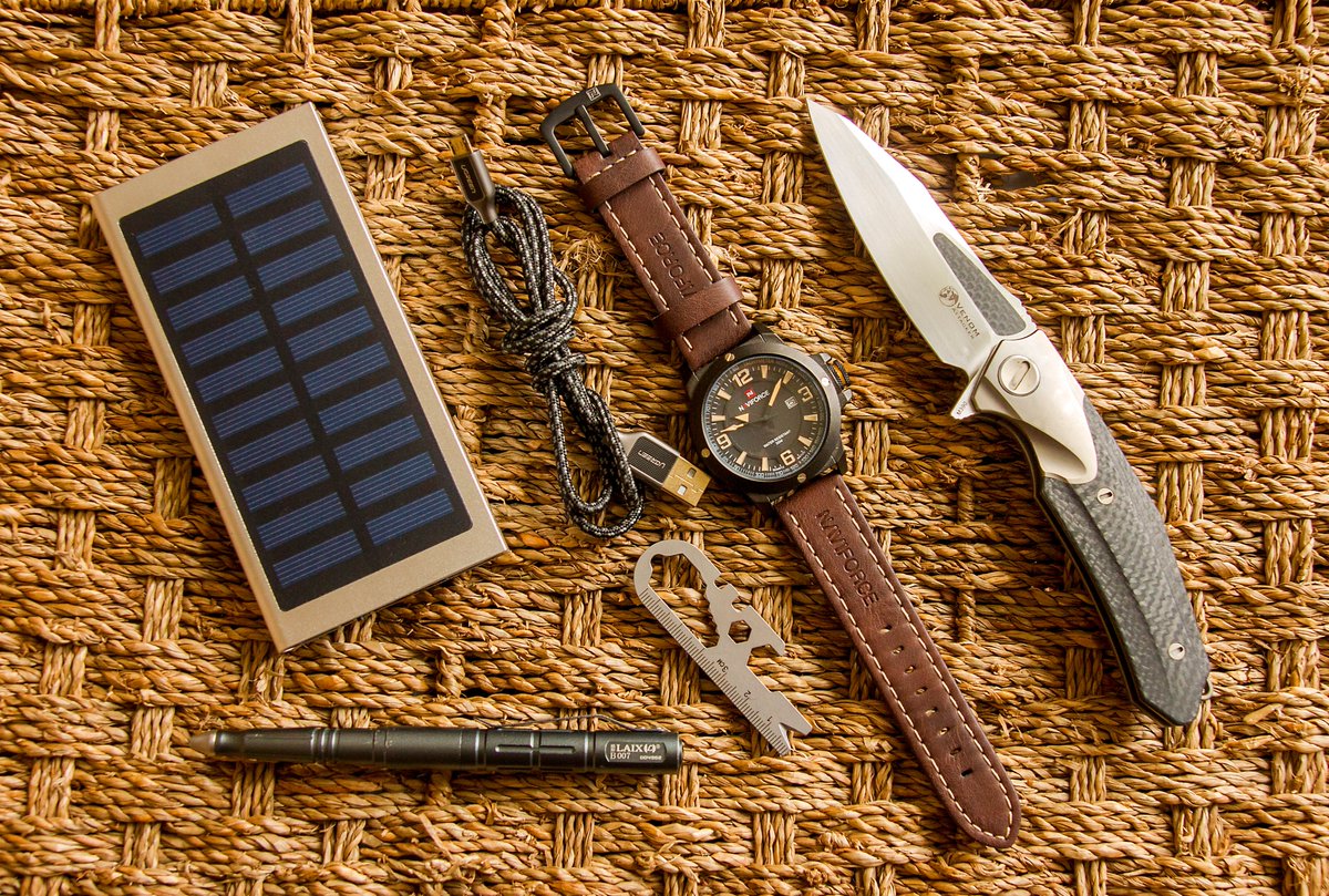 GreyRaven_EDC's tweet photo. My everyday carry.

#everydaycarry #tactical #survival #powerbank #knives #bushcraft #usb #watch #aliexpress #Chinese #keychain #notebook #edc

Solar Power Bank 12000mAh 
https://t.co/j4WKhk5YCX

Kevin John Venom Attacker knife.
https://t.co/XyRklg0dDX https://t.co/R2X0yASGoR