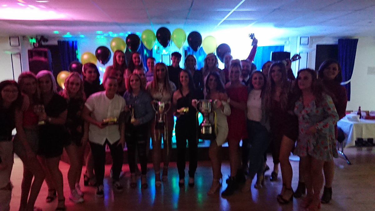 DavidWa37535856's tweet photo. @stjamesswifts great night at St James Swifts ladies presentation night. All champions https://t.co/FKk93TbyJw