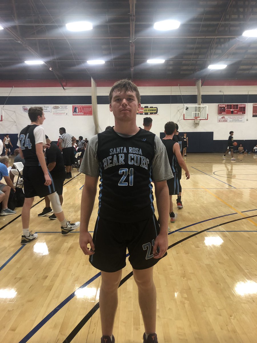 Pdouble_33's tweet image. 2020 6’1 CG Jared Saddler (Piner) has his game on full display @gerryfreitas Bay Area Competition Clinic! Scores well @ all 3 levels, great moves off the take, aggressive on both ends of the court &amp;amp; impact player for sure.