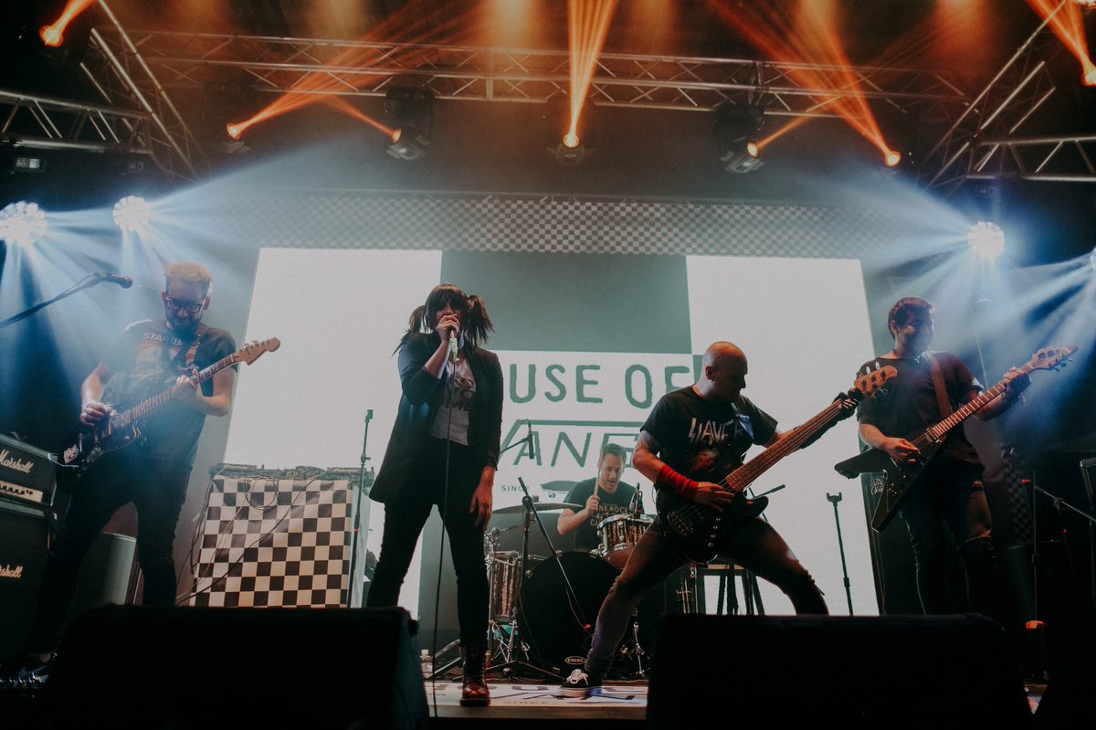 vforvolume's tweet photo. GRACIAS! #houseofvans #vforvolume https://t.co/3iSnUcLD3i