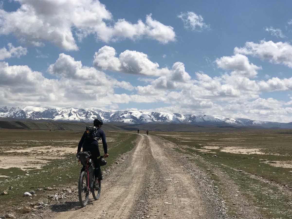 reizkultur's tweet image. Batch 2 of #pics from the Silk Road Mountain Race: From CP1 at Son Kul to CP2 at Kel Suu on the Chinese Border. My favourite stretch of the race, very remote &amp;amp; utterly beautiful. Great company again from @panniercc &amp;amp; others. flickr.com/photos/reizkul… #bikepacking #srmr2019 Enjoy!