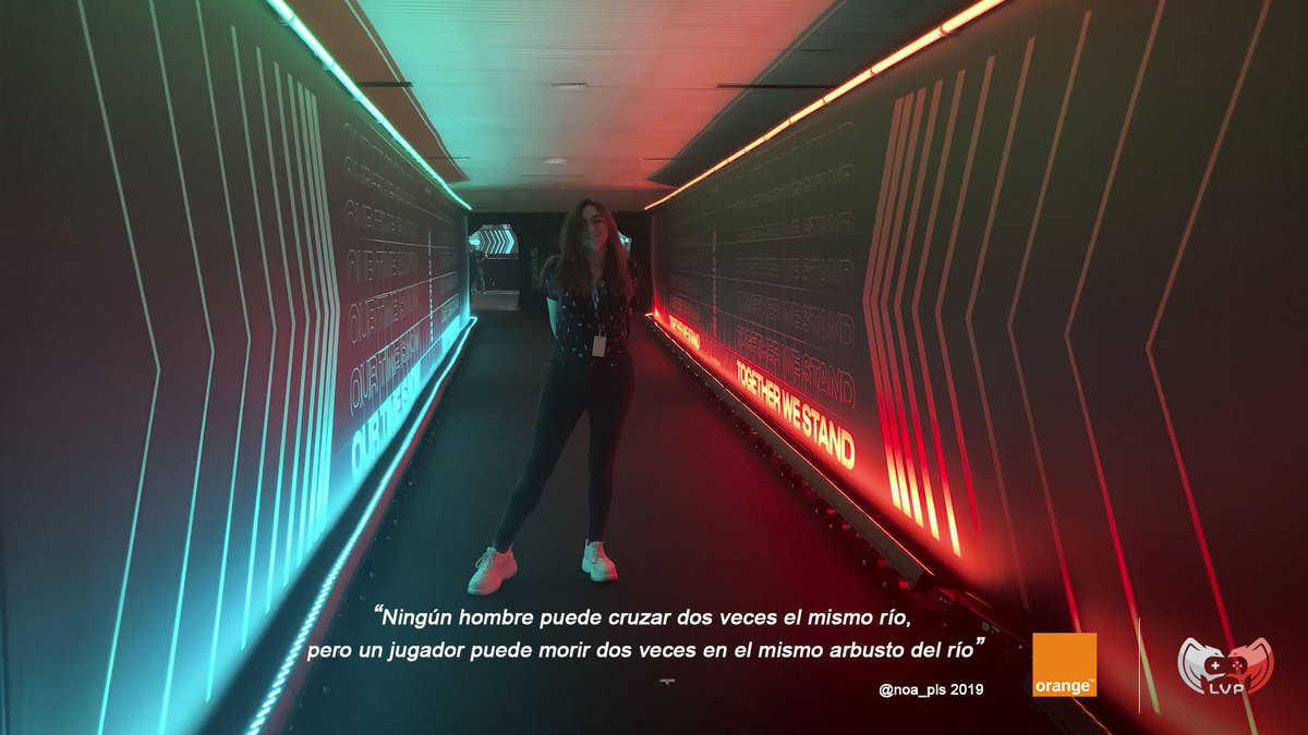 LVPes's tweet image. Por aquí la fotillo del día de @noa_pls en Atenas.

#OrangeTour
