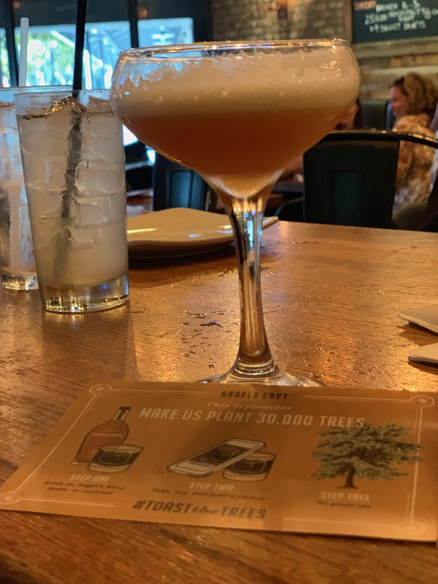 Jhouck14's tweet photo. #ToasttheTREES @Angels_Envy 🌳 https://t.co/wR7qu0ffFg