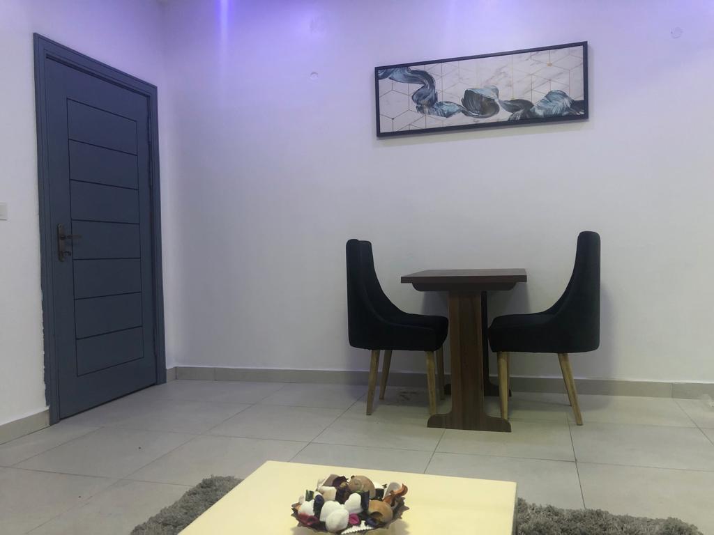 DomoRealtors's tweet photo. 1 bedroom apartment in Oniru, Opposite Landmark, Victoria Island 45k per night. https://t.co/icCvqSfFZc