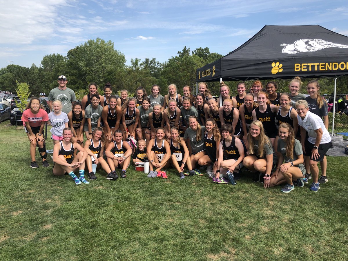 bettTFXC's tweet photo. Proud of our team today! Improving each week and figuring out how talented they can be! I think they like hilly courses now! #grinditout #nocomfortzone https://t.co/KbUR6Af7sn