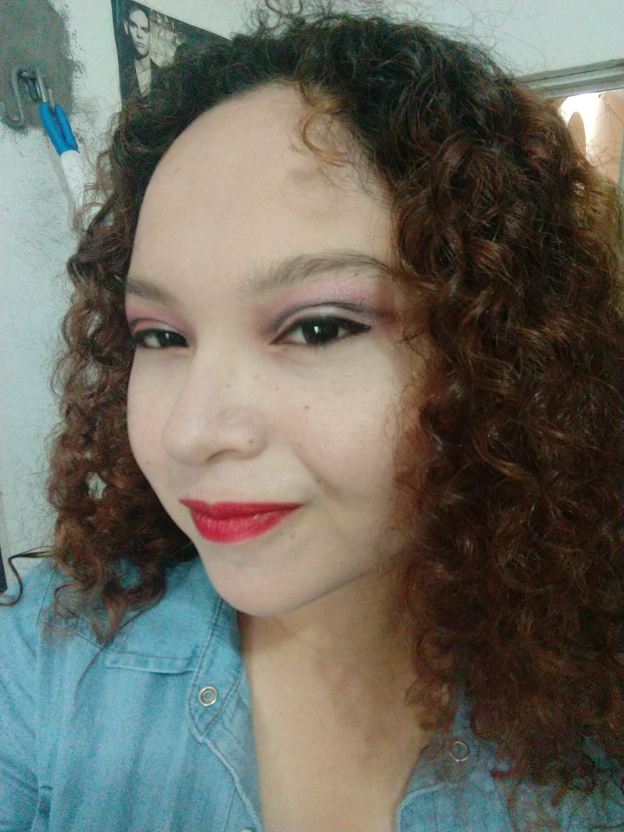 Annie_483's tweet photo. I did my best...sorry if I did a mistake hahaha #TryingToMake #FirstAttempt #BoyGeorge #BoyGeorgeMakeUp #MakeUp https://t.co/B3k1UVRa3u