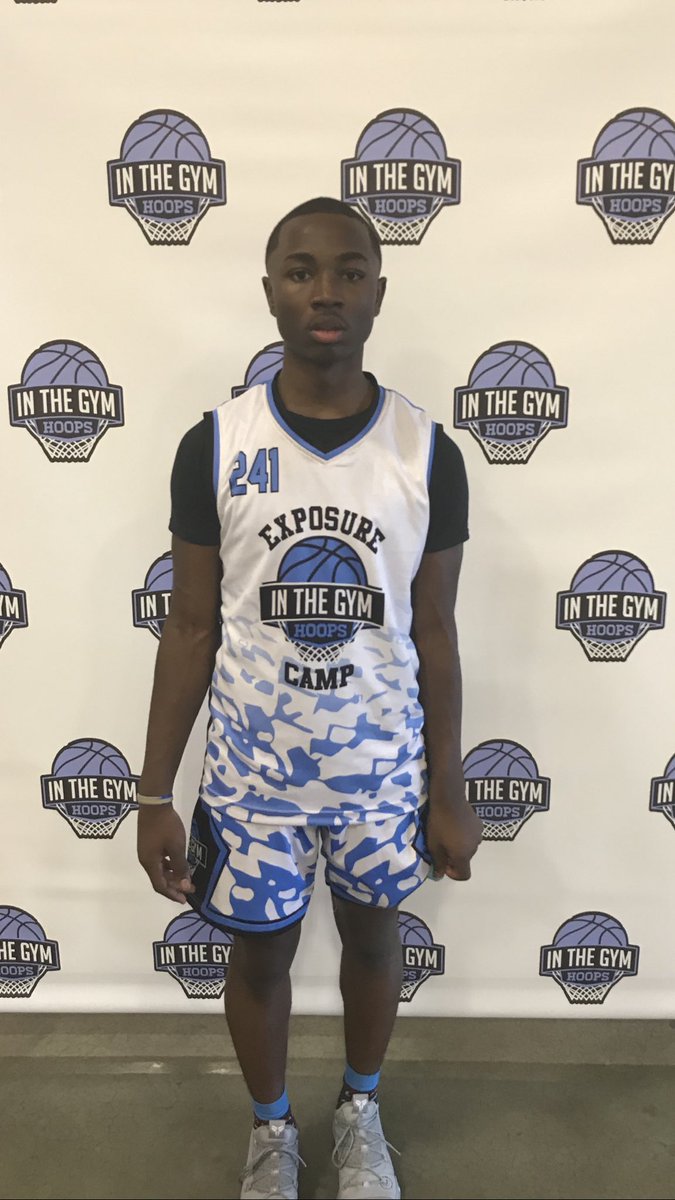 In The Gym Hoops 23 Pg Jamie Hodges Jr Is Quick And Makes A Living Slicing Past Defenders To Get To The Rim And Set Up His Teammates For Easy