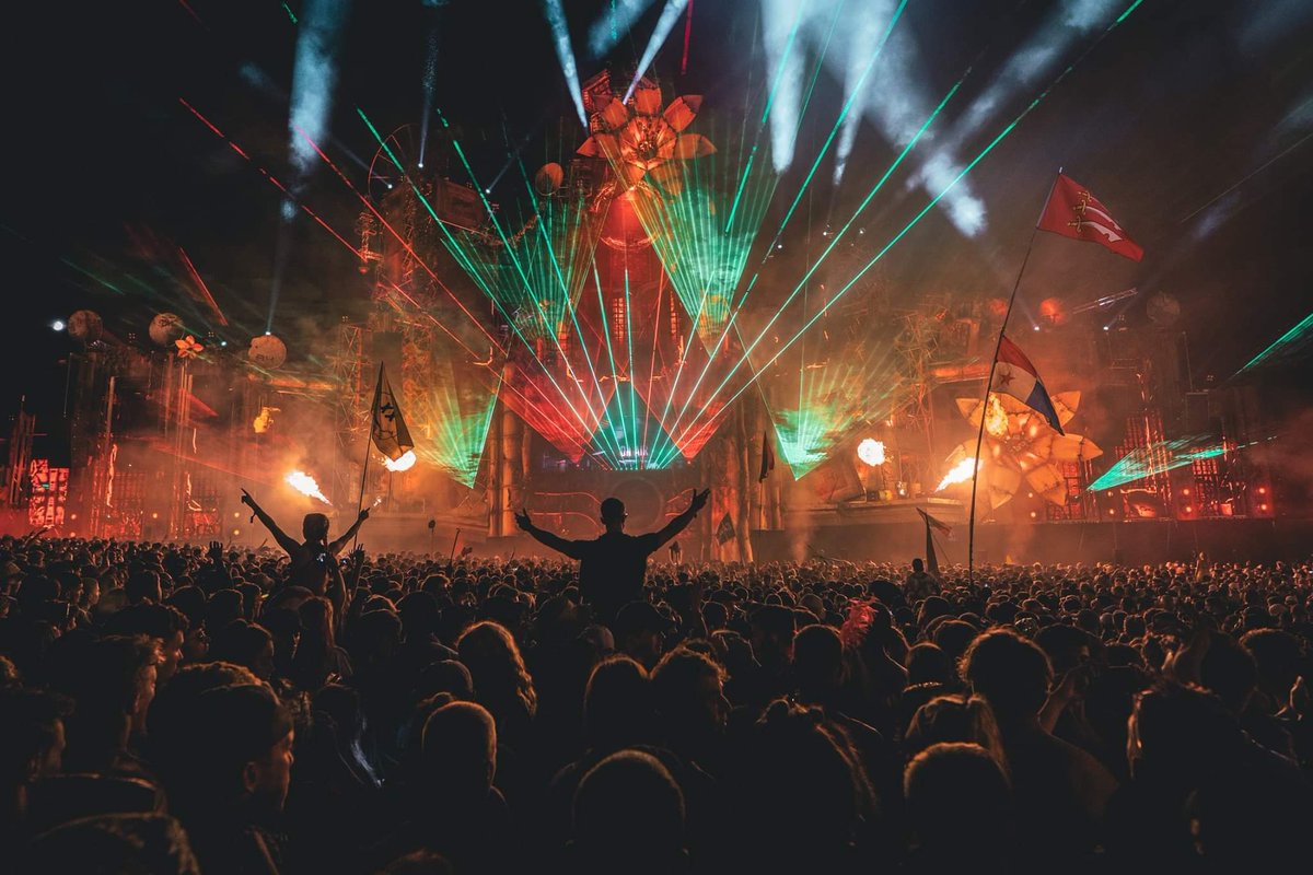 jamesemarks's tweet image. "Boomtown is a new breed of “immersive experience” festival. Like a warped Disneyland for adults..." @BoomtownSource 

Amazing @BoomtownFair mixed up reality moments from #Dstrkt5 #RadicalCity #TheCyberDr0ne by @AshVisuals #boomtownch11 #PsychFi  👽🧿⚛️☢️  boomtownsource.com/boomtown-2020