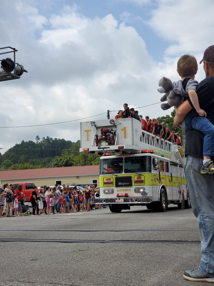 LCHS Football tweet media