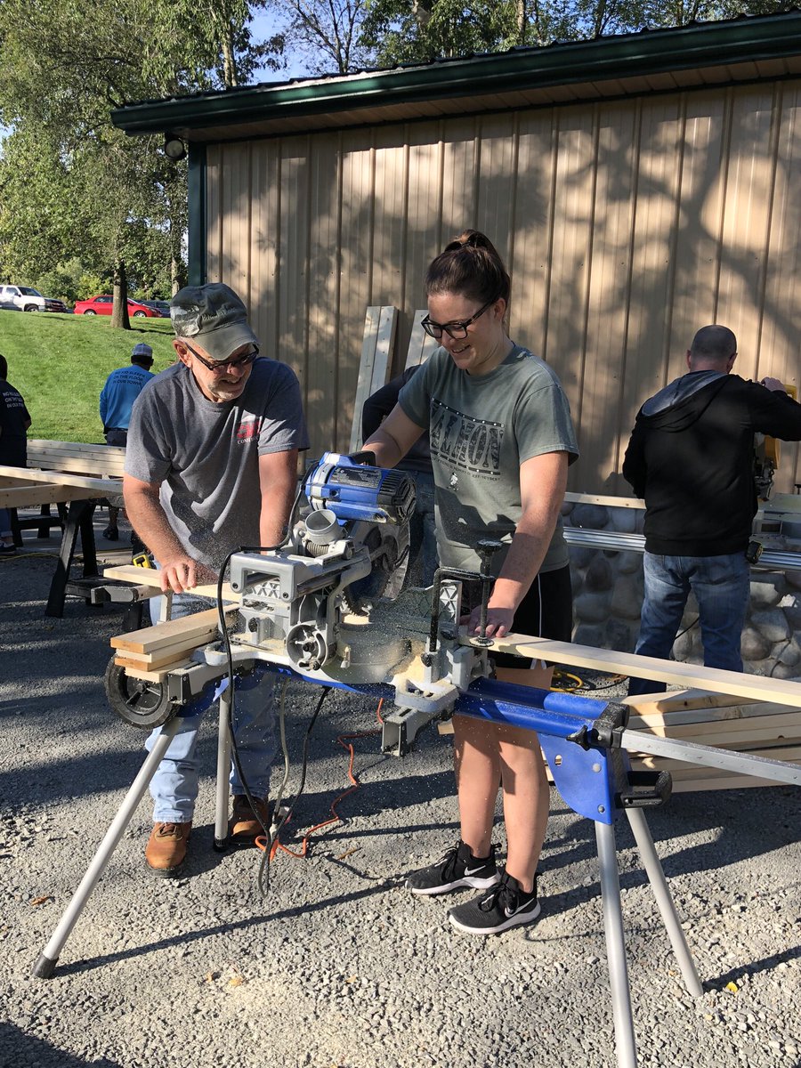 Our employee owners were honored to partner with Miller’s Building Supply to build beds for @ShpBeds today!! #gibsongives #gibgab #gesop