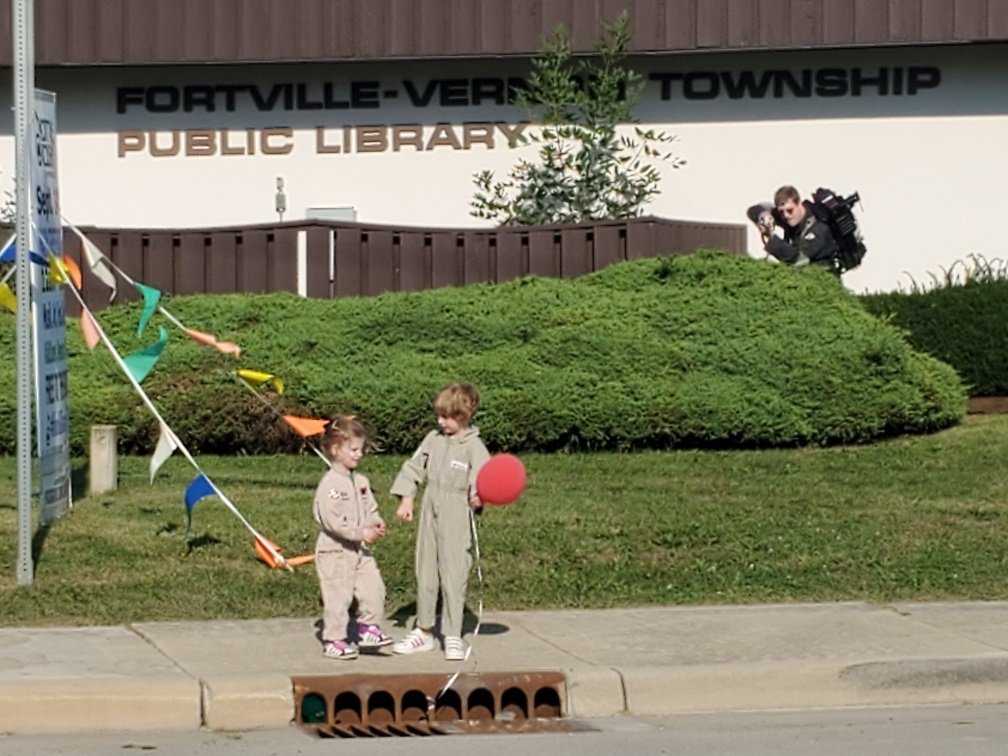 CCGhostbusters's tweet photo. Fortville, you may have noticed the surge of red balloons near your sewage system. You can rest easy tonight knowing that your town has been given a clean bill of supernatural health! Using bait to flush out the entity, we were able to surprise and capture whatever #IT is. #IT2 https://t.co/mXFISNGUti