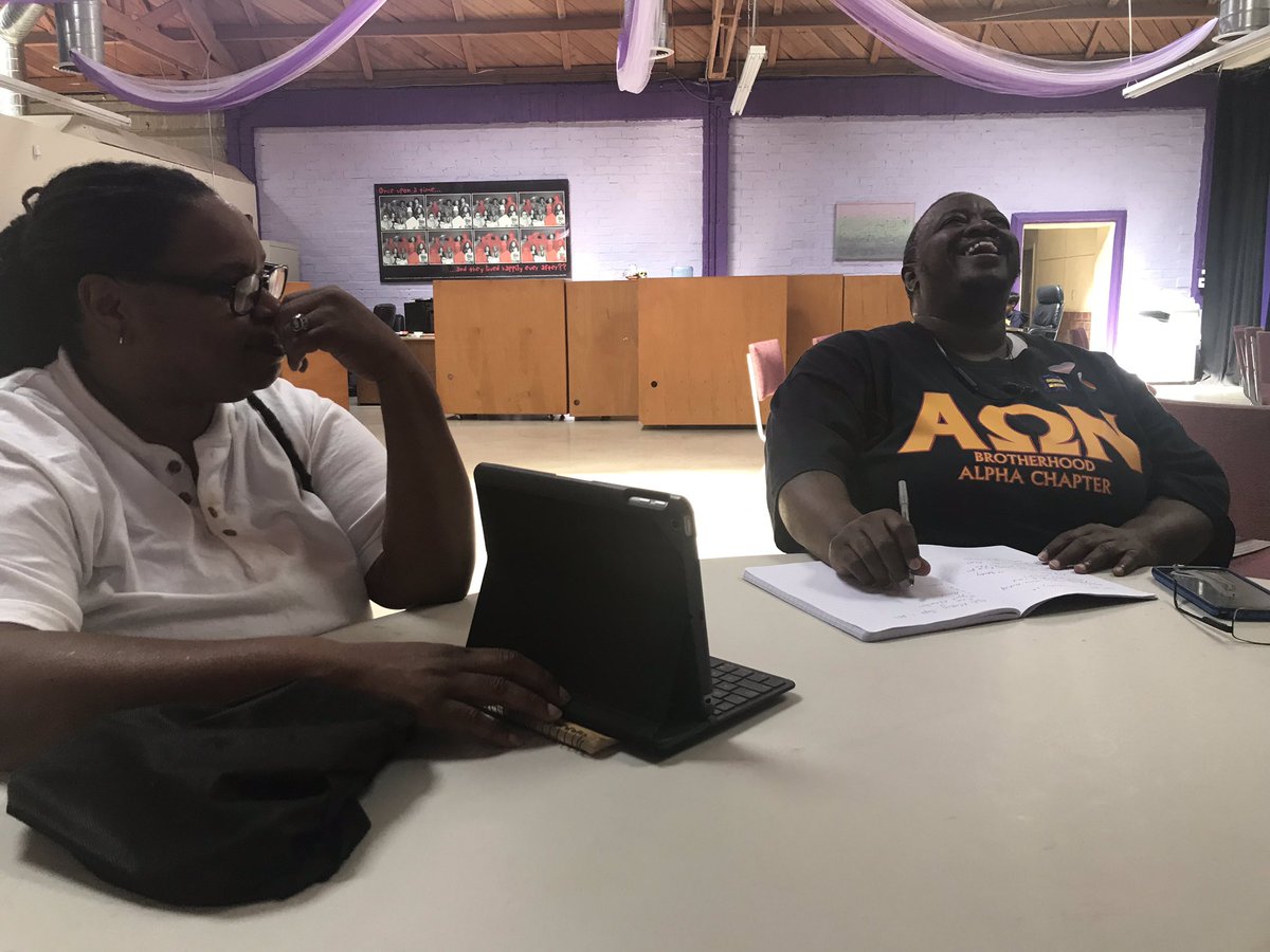 AlphaOmegaNu1's tweet photo. #Alpha planning meeting #trans #ftm #transfrat #Alphaomeganu https://t.co/Zks5YLZrZH