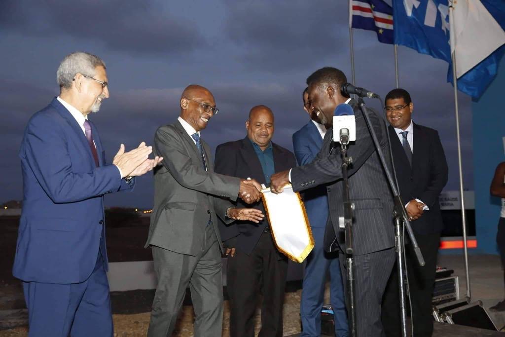 OmbaVeron's tweet photo. Proud of the job delivered by the Cap Vert Football association : inauguration of the technical centre of the Island of Sal in the presence of the Head of state His Excellency Jorge Carlos Fonseca and Mario Semedo the president of the federation https://t.co/ZkE0nqsYT1