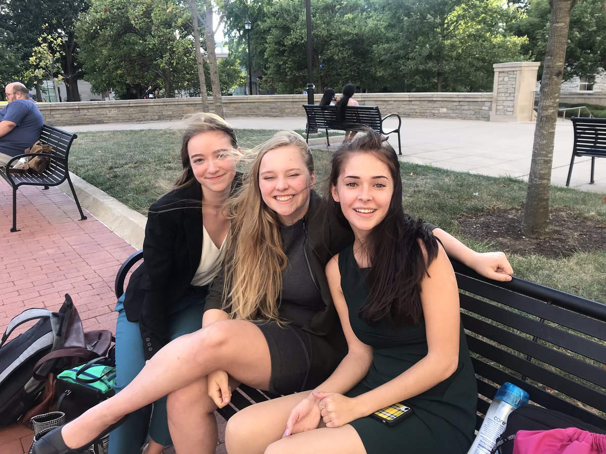 LS4G4N6's tweet photo. Our 3-1 debaters! Great start to the weekend and the year! #ls4g #dreamdaredo #girlswhodebate https://t.co/3ubp3E1OiQ