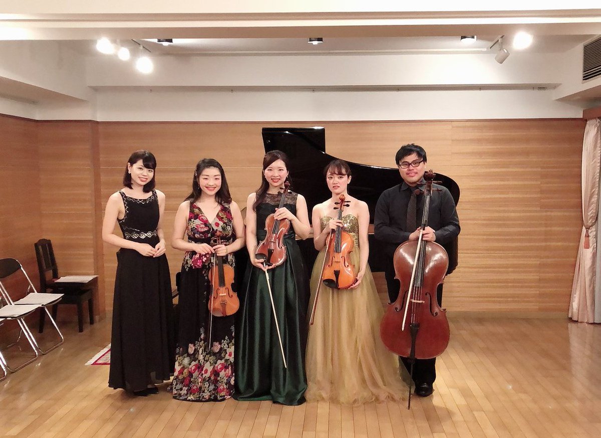 Quartetf4's tweet photo. 先日、ピアニストの上坂愛美さんを招き、無事に演奏会を終演することが出来ました。ご来場してくださった方々、ありがとうございました🙇まだまだ、発展途上ではありこれからも精進していきたいと思います。今後とも宜しくお願い致します。 #上坂愛美 #中野夏実 #室井絵里 #伊澤郁奈 #ダルファンディ https://t.co/KZwBMPToAf