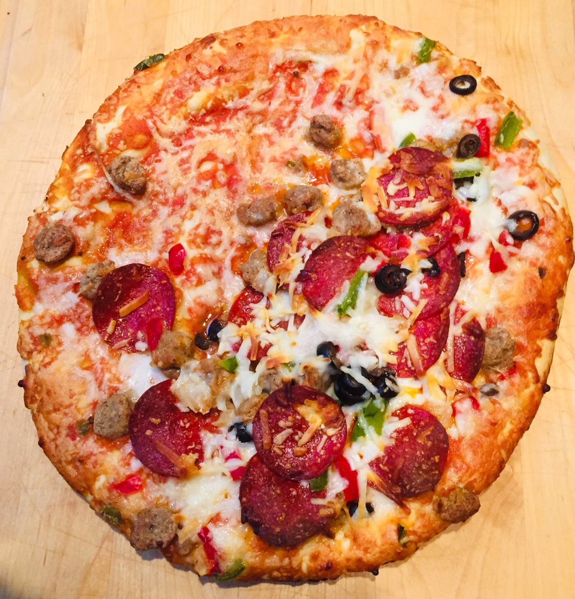 gartnercreative's tweet image. Supreme cheese crust my foot. Where are the toppings?!