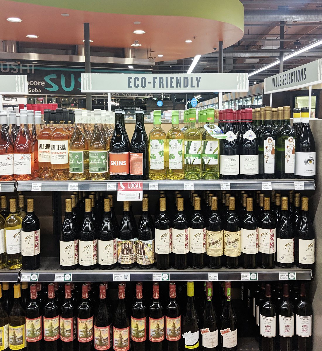 Giadzy's tweet photo. Show up to tonight's gathering with one of these bottles of eco-friendly vino! 🍷 https://t.co/t4Y4hDMrEi https://t.co/PuIyZBRFoT
