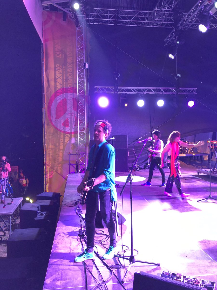 KeefRipoff's tweet photo. What a great weekend away with the boys. Thank you Bucharest for having us again 🇷🇴 @RollingClones #RollingStones #Festival #tributeband https://t.co/YRaUIiQxgL