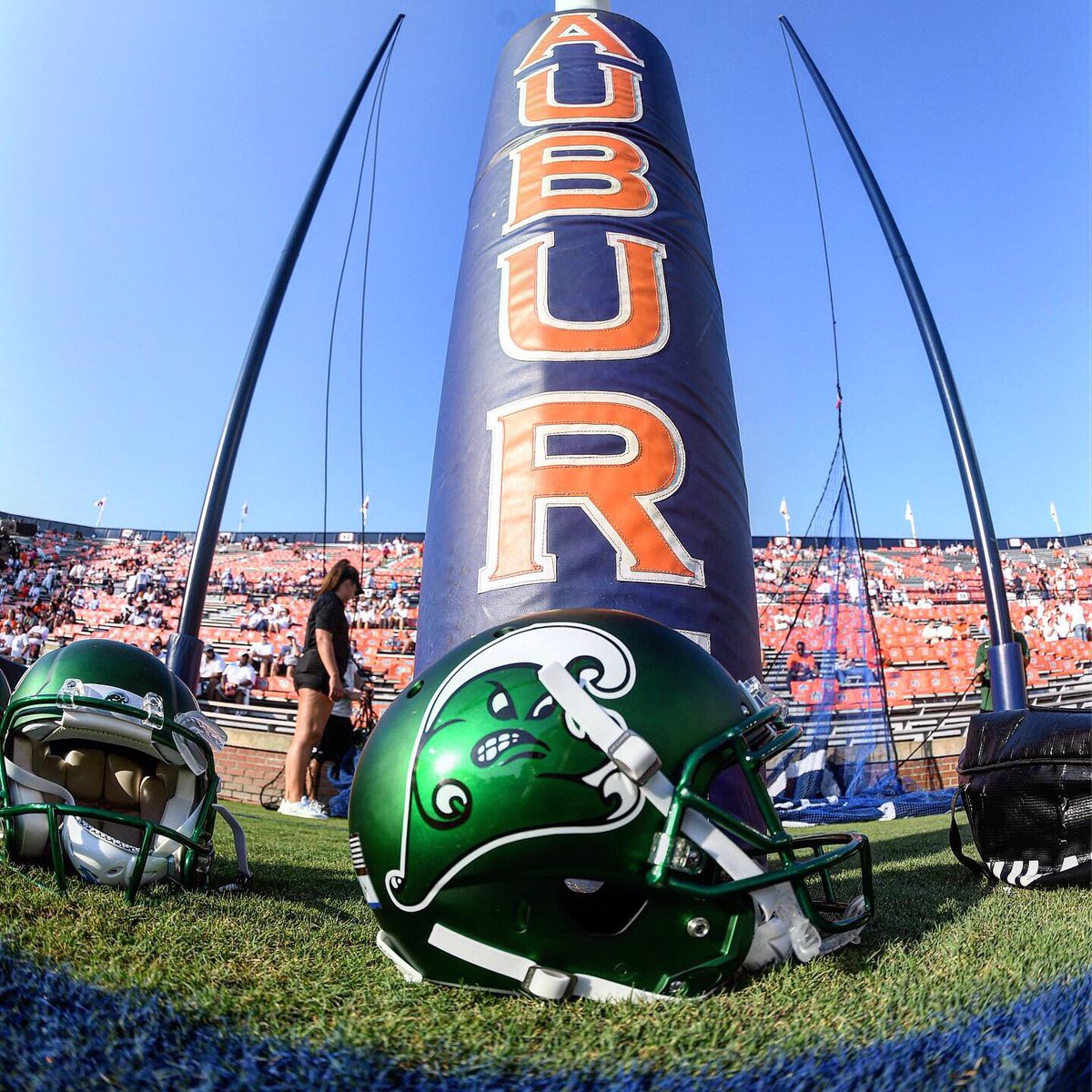 TulaneAthletics's tweet photo. ππ
Just about that time ...
#RolWave https://t.co/tcJSs4pNux