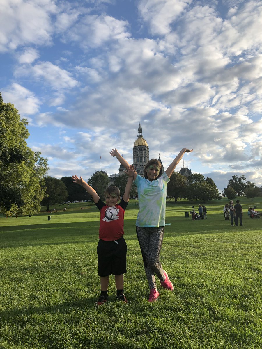 senoratraub's tweet image. Weekends mean making forts. And banana ice cream. And doing acroyoga. And going to a polo match and then a Latin music festival. And dancing salsa. #hartfordhasit #explorect #losfinesdesemana