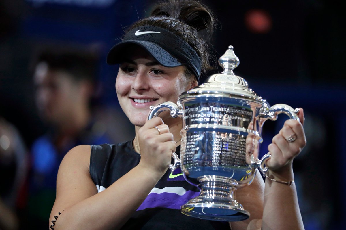 Sportsnet's tweet photo. A 19-year-old from Mississauga just beat Serena Williams to win the #USOpen  

That’s a real sentence.🤩 #SheTheNorth 

📸: @AP https://t.co/44FehH3qYt