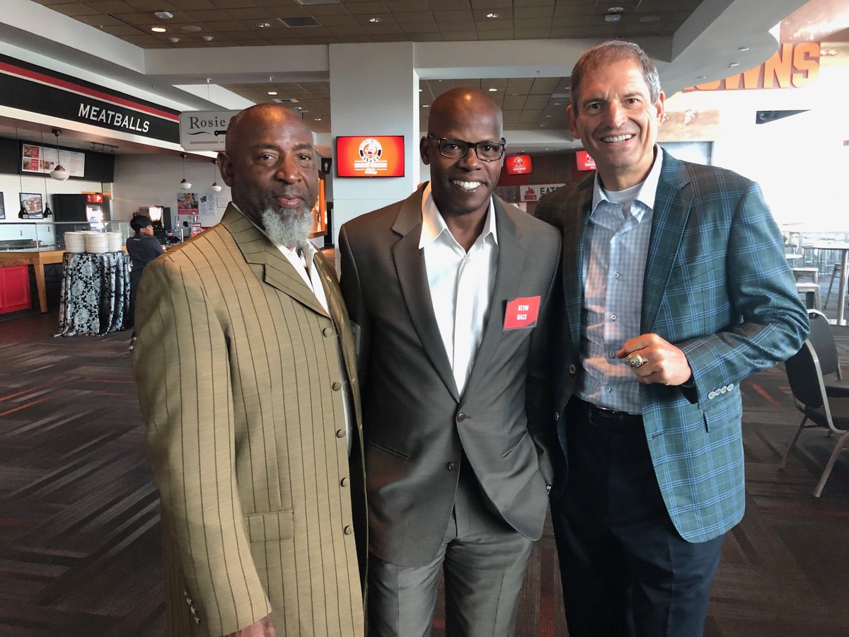 BernieKosarQB's tweet photo. Go Browns 🏈 https://t.co/rWfcoX34I2