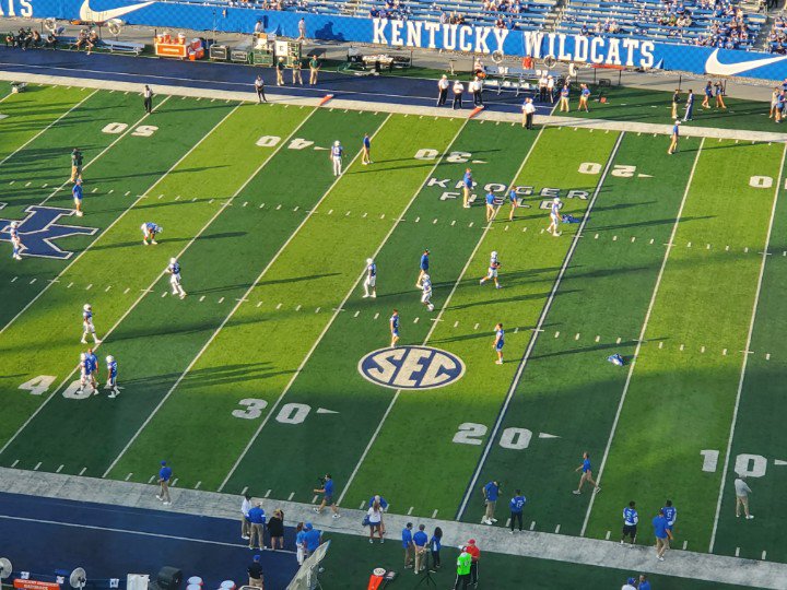 ChadPugh_NOB's tweet photo. My view from the pressbox; Eastern Michigan vs. Kentucky. https://t.co/vo2niUo6rz