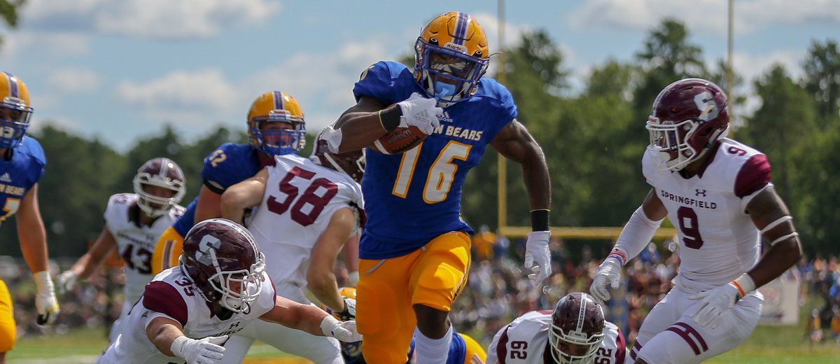 WNE_GoldenBears's tweet photo. ๐ | @WNEFB Reclaims Pynchon SAW Trophy with 33-17 Victory over Springfield College
๐ฐ | https://t.co/L4F4pDoGDn
๐นGolden Bears take 4-3 lead in rivalry series with Pride
๐นAlec Coleman compiles 351 yds of total offense, 2 TDs
๐นBailey Devine-Scott records 12 tackles, 4 PBU, FF https://t.co/2NfecbstSE