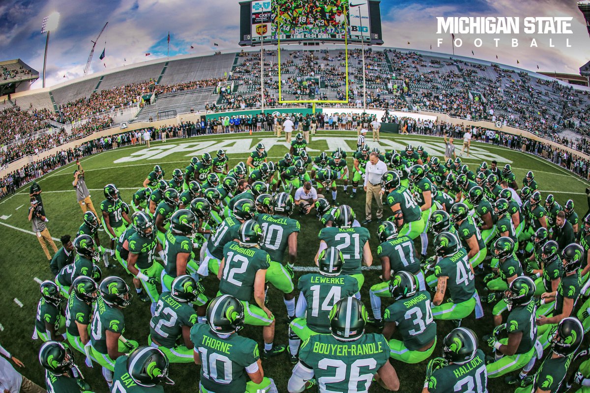 😎 #GoGreen #BeatWestern