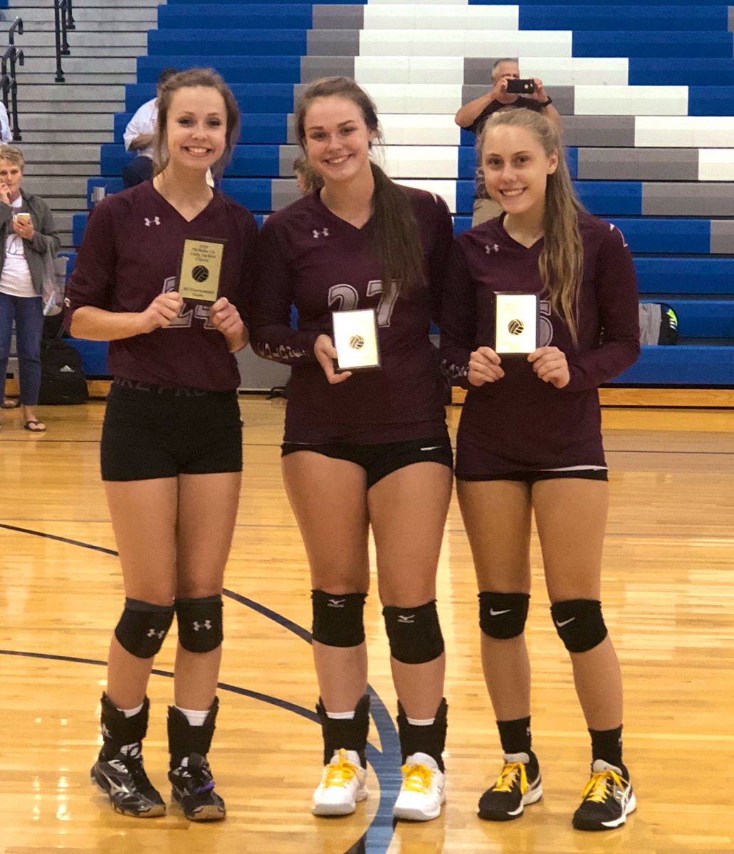 BourbonVB's tweet photo. s/o to all tournament players @Katie_Ritchie31 @kyracurtis14 and @_kenziek5 https://t.co/ZobVtbHSmX