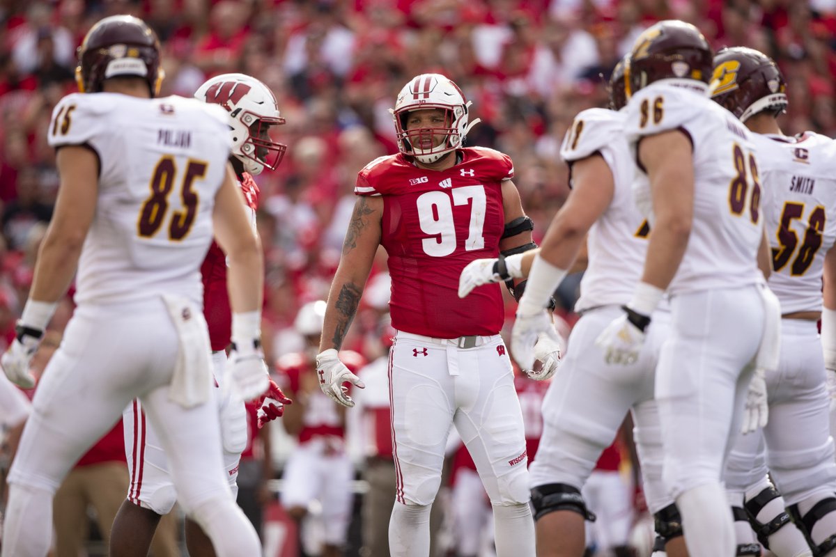 BadgerFootball's tweet photo. 110 - 0

Wisconsin has outscored opponents 𝟏𝟏𝟎-𝟎 so far this season

That's it. That's the tweet.

#OnWisconsin https://t.co/PWjKe3b9Eo