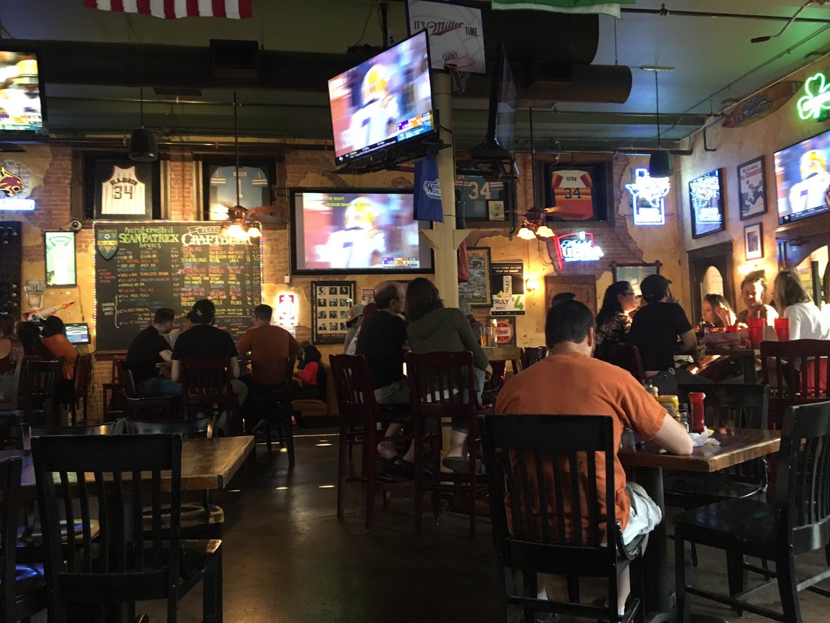 DosMasPorFavor's tweet photo. Catching the game with @BooBooKittys @TexasLonghorns play against @LSU In our little corner in the 666. Have a fun and safe night everyone 🤘🏽. #bmsnation #SeanPatricks #ourtexas #OURTEXAS https://t.co/L6xKtThWP8
