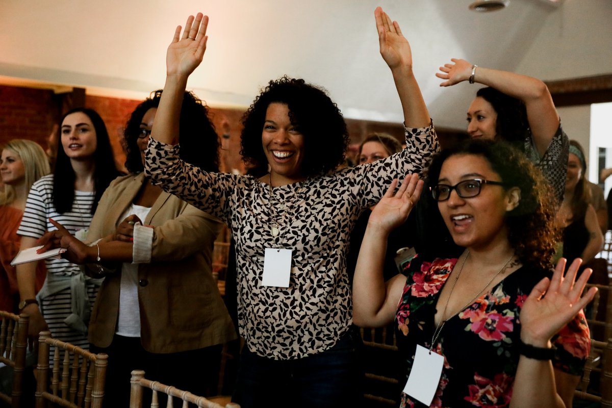 hiya👋

are there businesses/brands/organizations in OK (or nationwide) that would be interested in supporting 
<a href="/confidence_con/">Confidence Con</a>'s inaugural state-wide event? dm me or mention them and I will send the details their way 🤩

Nov. 1st - 3rd | Tulsa, OK
📎bit.ly/ConConSponsorD…