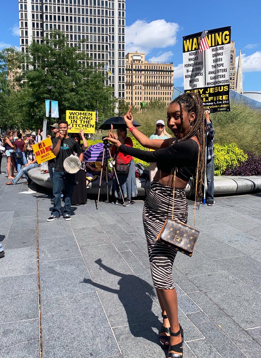 Salmanabahh's tweet image. me being a prostitute as they stated 😇