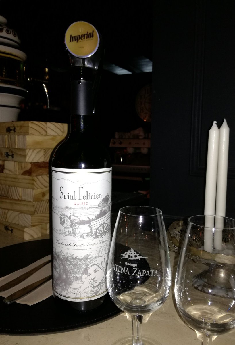 VictoriaArmesto's tweet photo. Noche con Saint Felicien en Le Chat
@MartinArhancet @sancatta @TomyBodegas https://t.co/G4x3evH59J