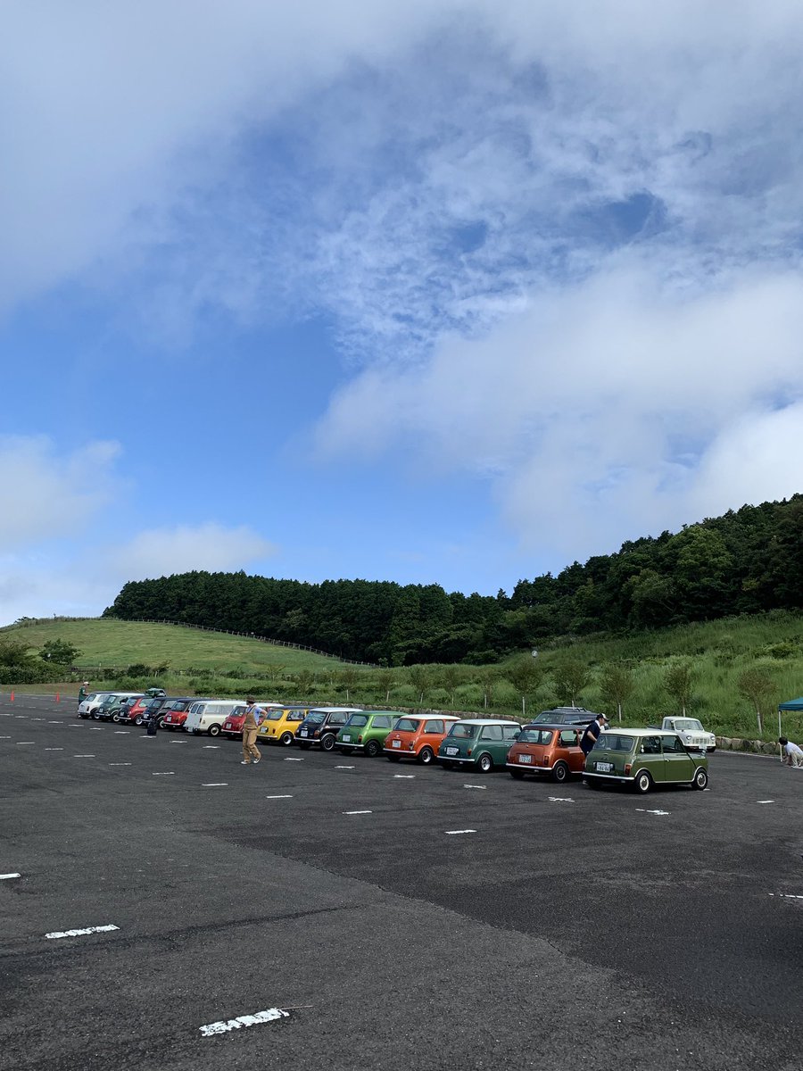 Dazzle 今日 9 8は長崎あぐりの丘でクラシックミニのイベント Miniおいで長崎 です 全国各地から色んなミニが 集まります ぜひ可愛いミニ達をミニおいでください