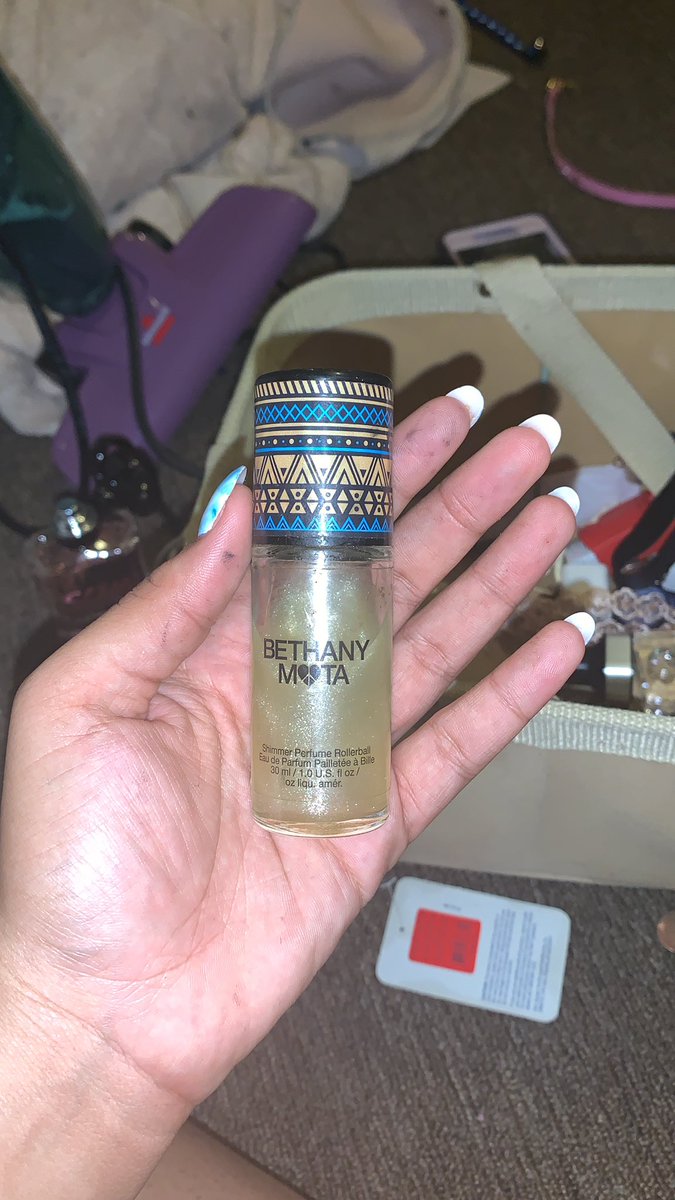 esssiemiller's tweet photo. @BethanyMota look what i found while moving i got it at Aeropostale like a long time ago https://t.co/X5nAvPJvAK