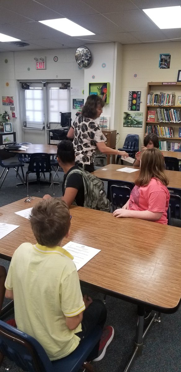 Ms. Amber Drake tweet media