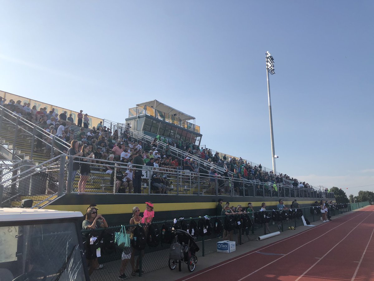 drwillsmallwood's tweet photo. Great crowd tonight at Crain Stadium at Hurt Complex on #BisonHill for the start of the 2019 editions of @obunews @OBU_Athletics, @OBUmusic #BisonBrigade, @OBU_Cheer, and the @pom_obu. The lights are on, and the Bison are home! @go2obu @OBUBisonAlumni #GreenAndGold #BisonStandard https://t.co/DtMhxBR2nk
