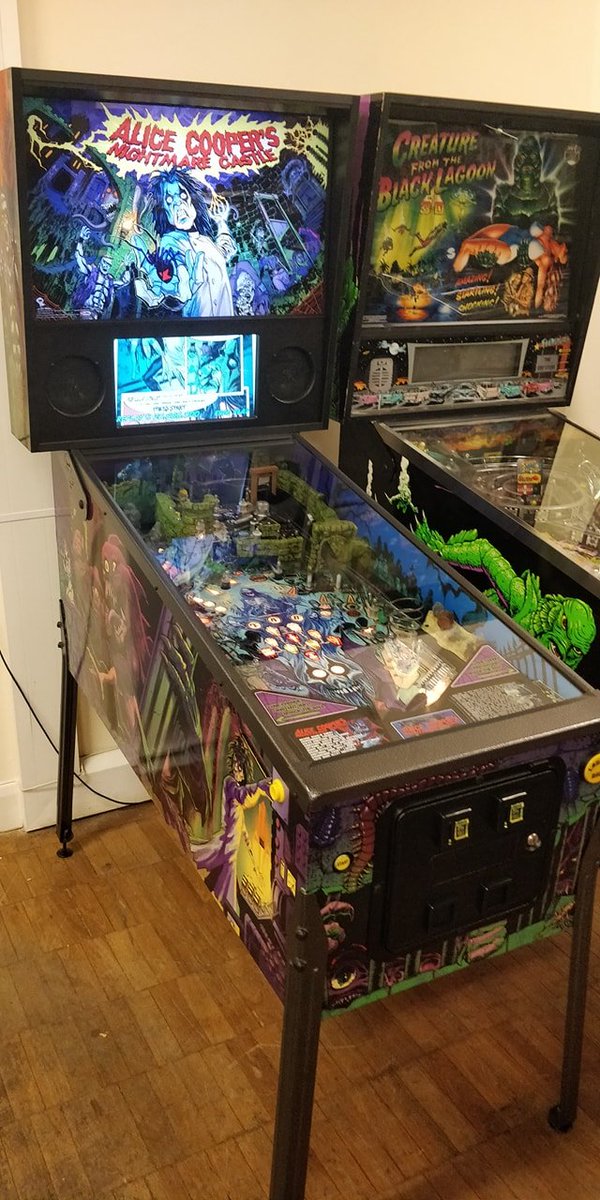 London Pinball tweet media