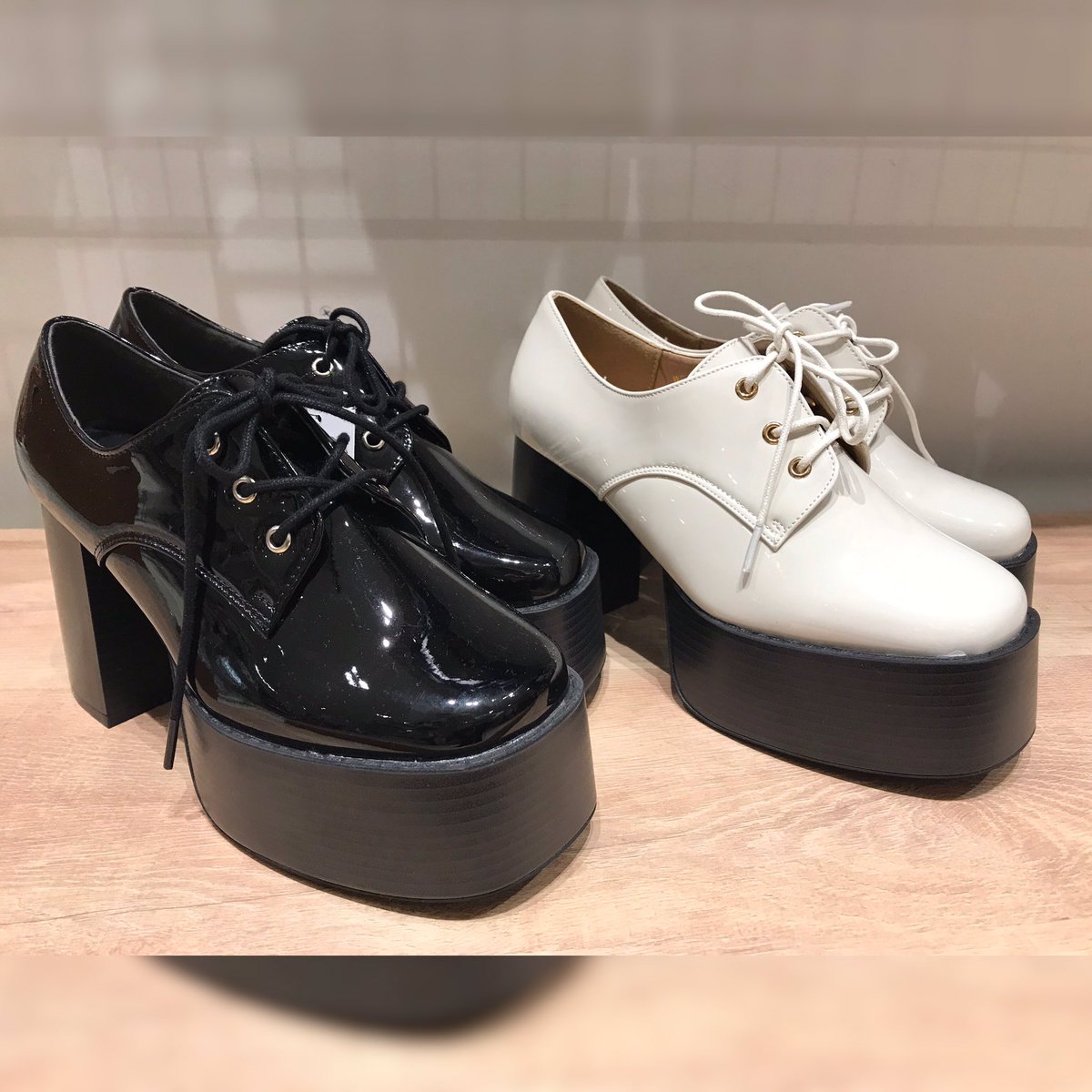 Wego 五所川原エルム店 Auf Twitter レディース レースアップボリュームヒールシューズ 3999 税 脚長効果抜群のヒールシューズが 入荷しました ブラックとベージュ2色展開なので コーデによって雰囲気変えられますよ Wego 五所川原エルム Wego 五所川原エルム店 Auf Twitter レディース レースアップボリュームヒールシューズ 3999 税 脚長効果抜群のヒールシューズが 入荷しました ブラックとベージュ2色展開なので コーデによって雰囲気変えられますよ Wego 五所川原エルム